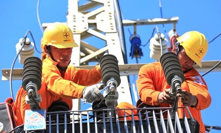 EVN lãi hơn 12.000 tỷ đồng trong 8 tháng: Giá điện có được giảm?