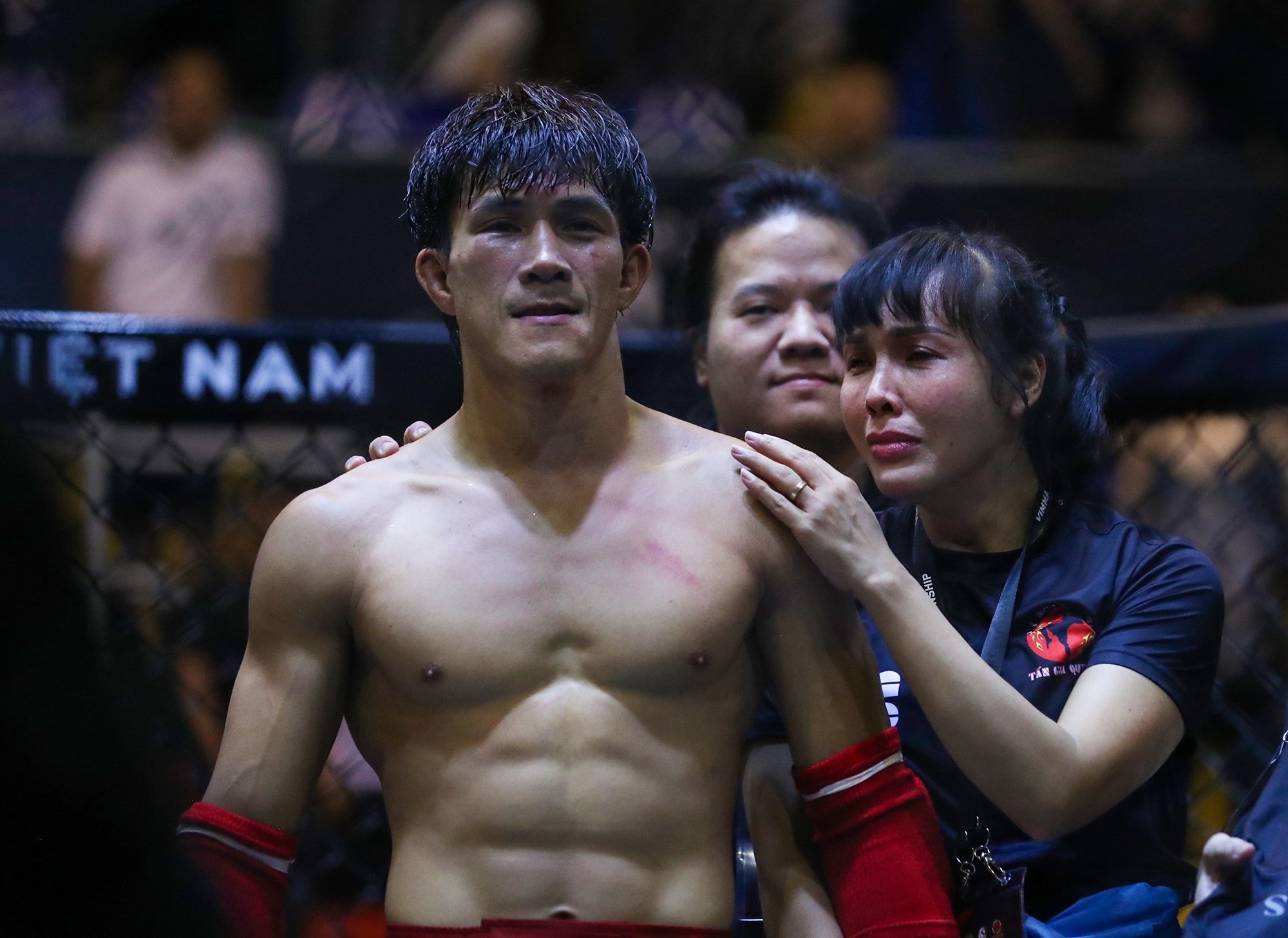 Phan ung cua Duy Nhat sau man chuyen bai thanh thang hinh anh