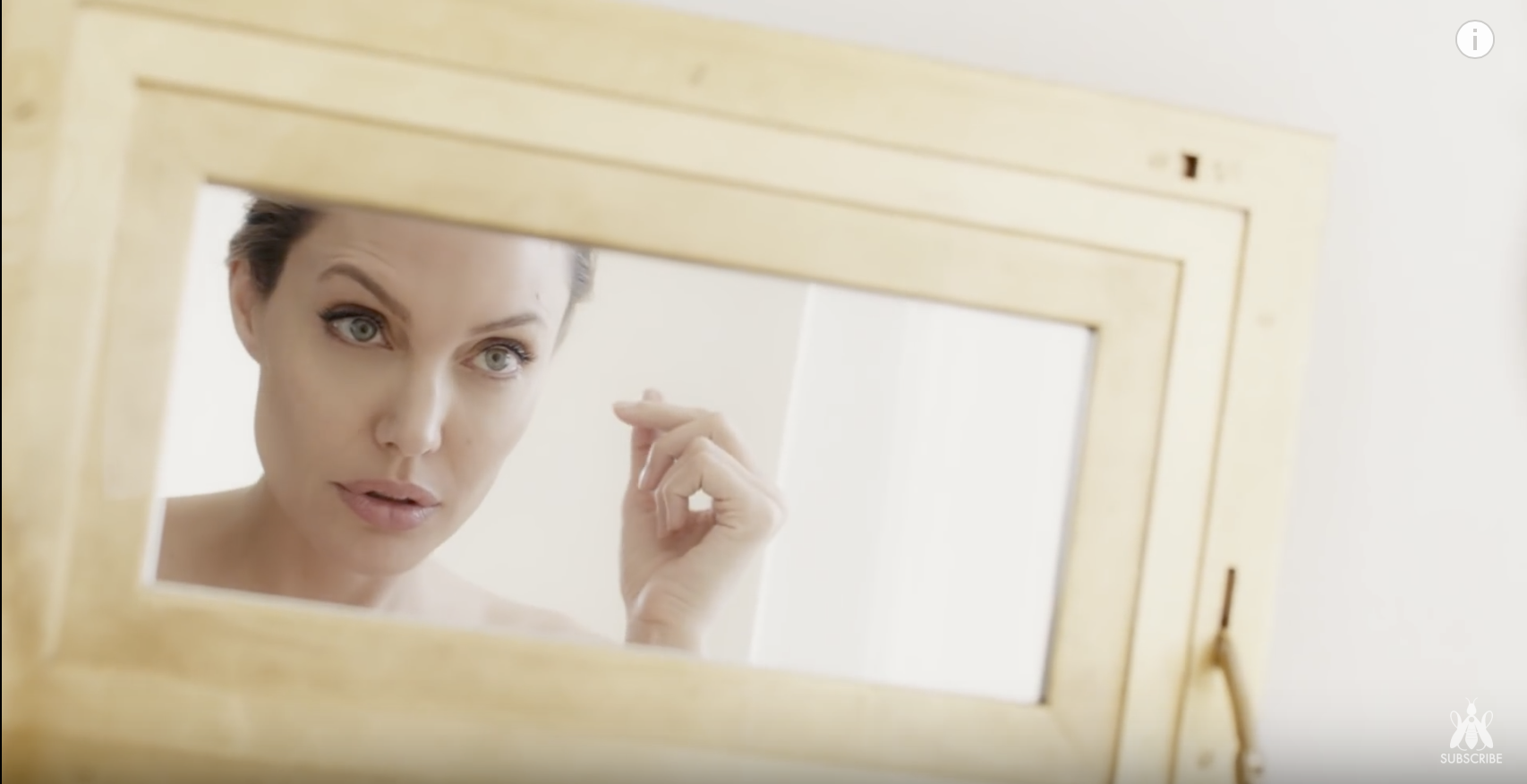 Angelina Jolie quang cao anh 1