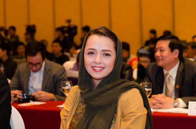 Ve dep thanh thien cua 'thien than Iran' tung den Viet Nam hinh anh