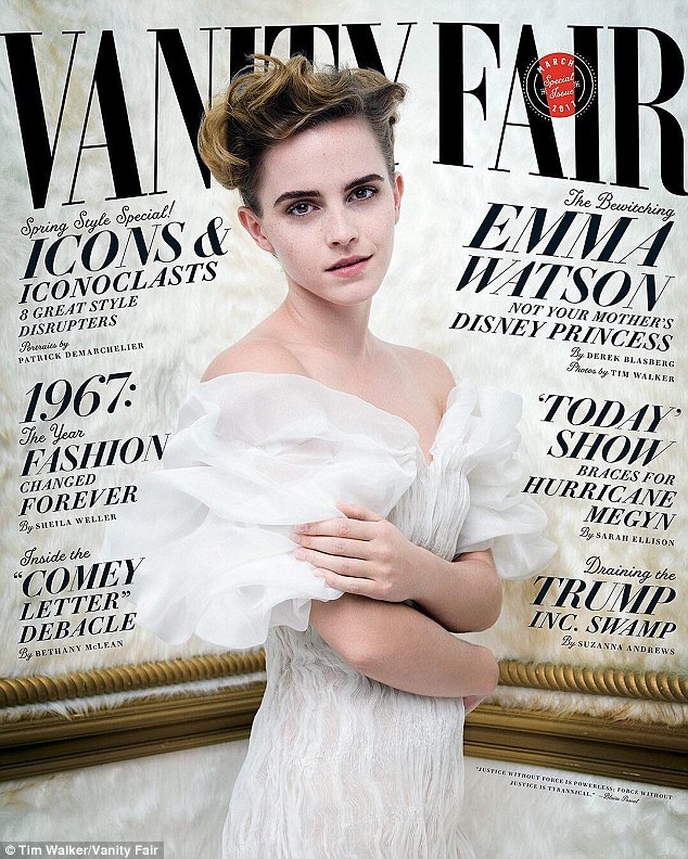 Emma Watson khoa than anh 1