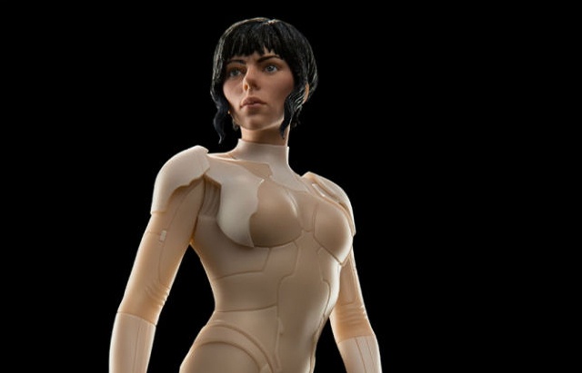 Trang phuc tang hinh cua Scarlett Johansson trong 'Vo boc ma' hinh anh