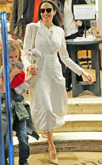 Angelina Jolie va cac con anh 6