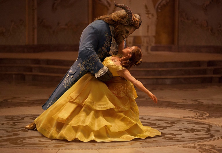 'Beauty and the Beast' sap can moc mot ty USD hinh anh