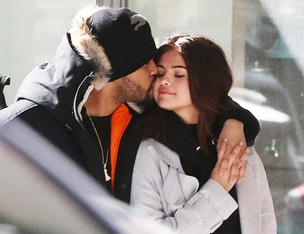 Selena Gomez tình tứ với The Weeknd ảnh 1 Selena Gomez tinh tu voi The Weeknd anh 1