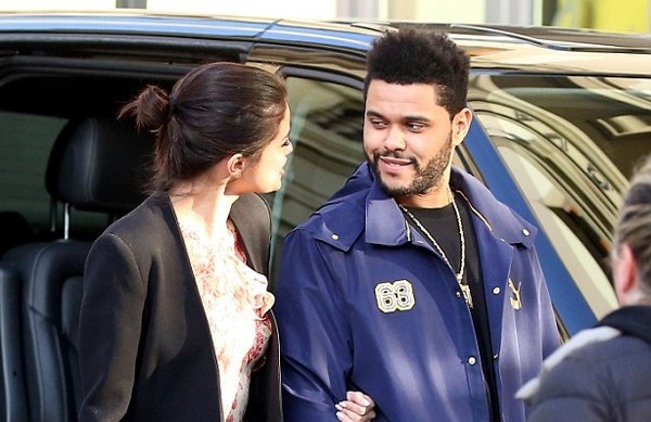 Selena Gomez tình tứ với The Weeknd ảnh 6 Selena Gomez tinh tu voi The Weeknd anh 6