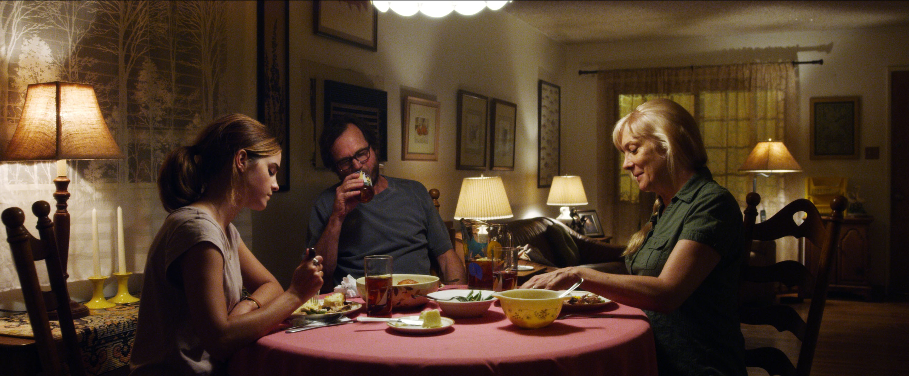 Trailer phim 'The Circle' hinh anh