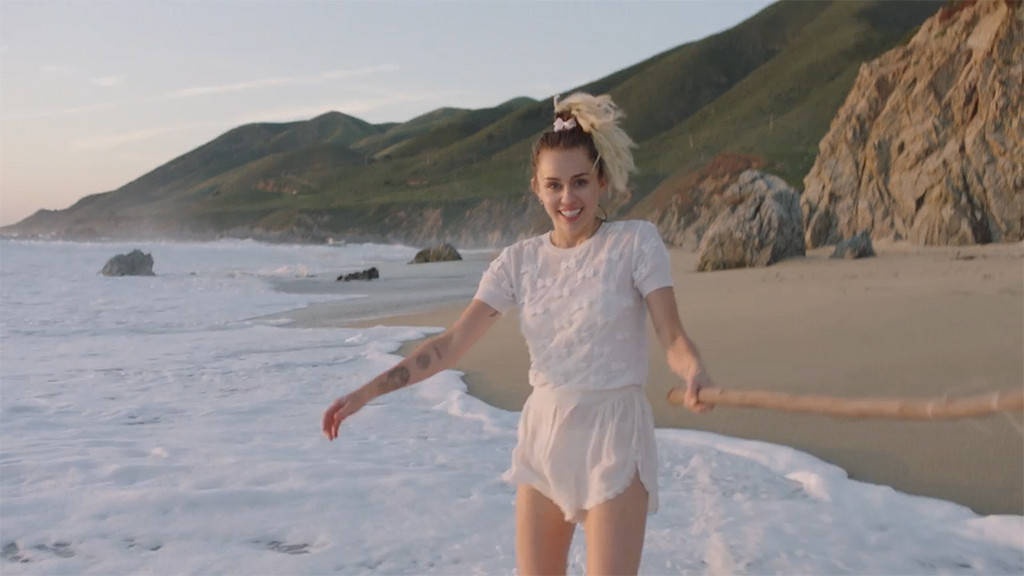 MV Malibu Miley Cyrus ảnh 2 MV Malibu Miley Cyrus anh 2