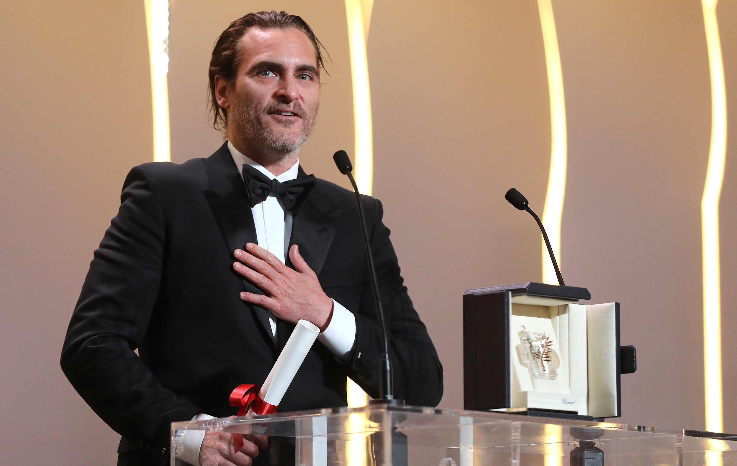 khoang khac dang nho be mac Cannes 2017 anh 10