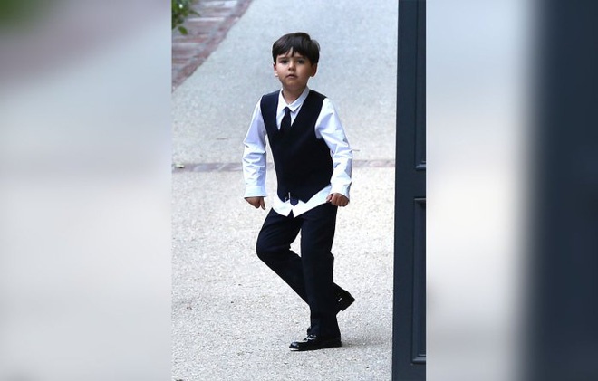 Miranda Kerr hát tặng chồng tỷ phú ảnh 3 Miranda Kerr hat tang chong ty phu anh 3