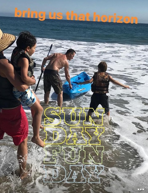 Orlando Bloom trong con cho Miranda Kerr anh 1