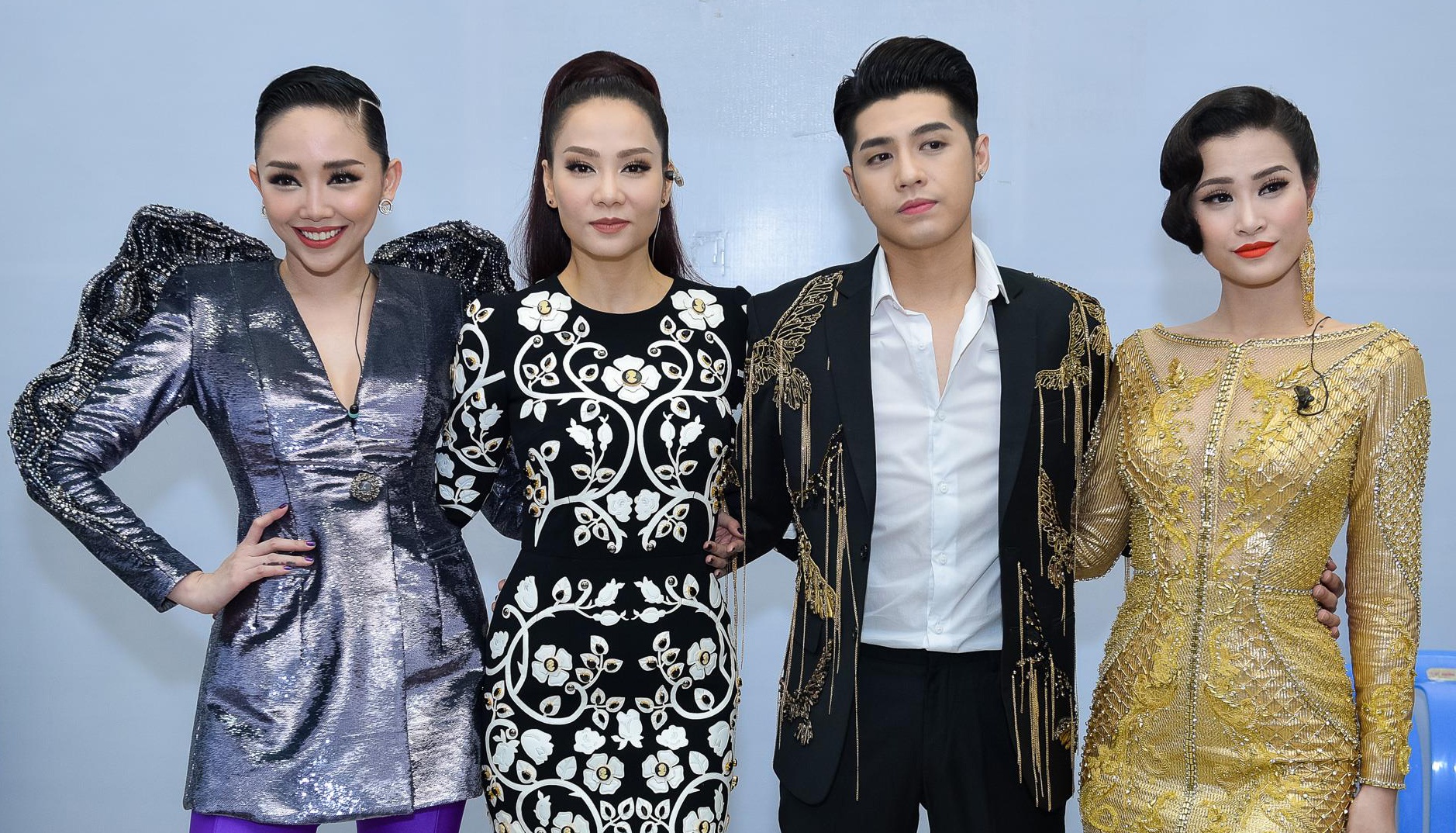 Bo tu HLV The Voice tiet lo nhung bi mat khi ngoi ghe nong hinh anh