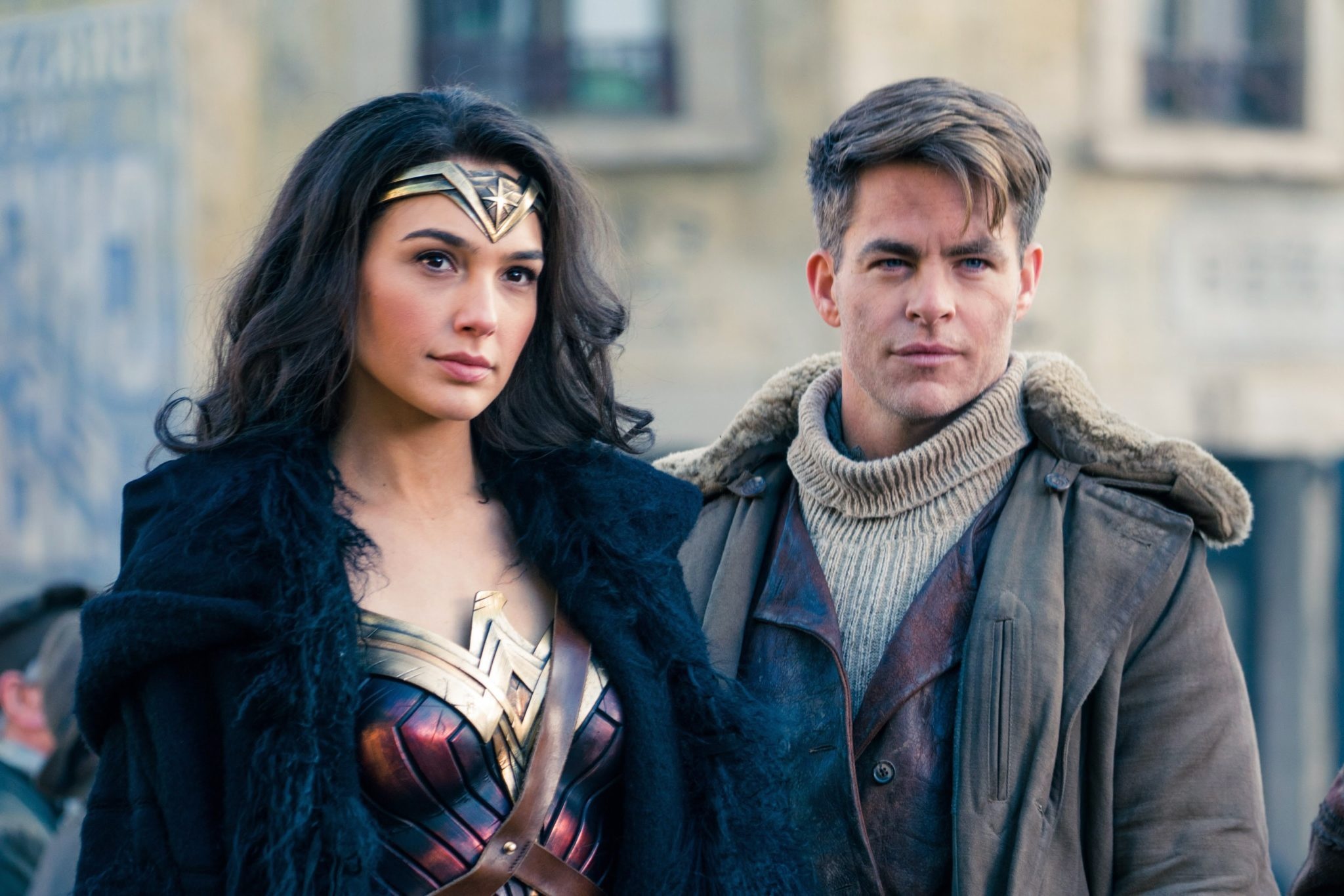 Chris Pine, nguoi dan ong khien trai tim 'Wonder Woman' tan chay hinh anh
