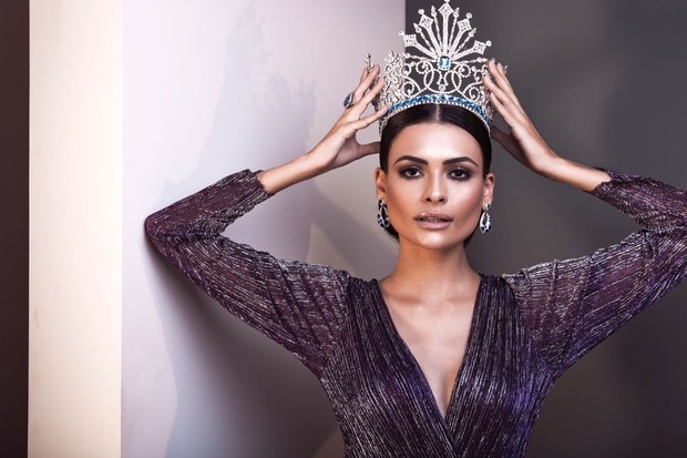 top 20 hoa hau dep nhat the gioi nam 2016 anh 1