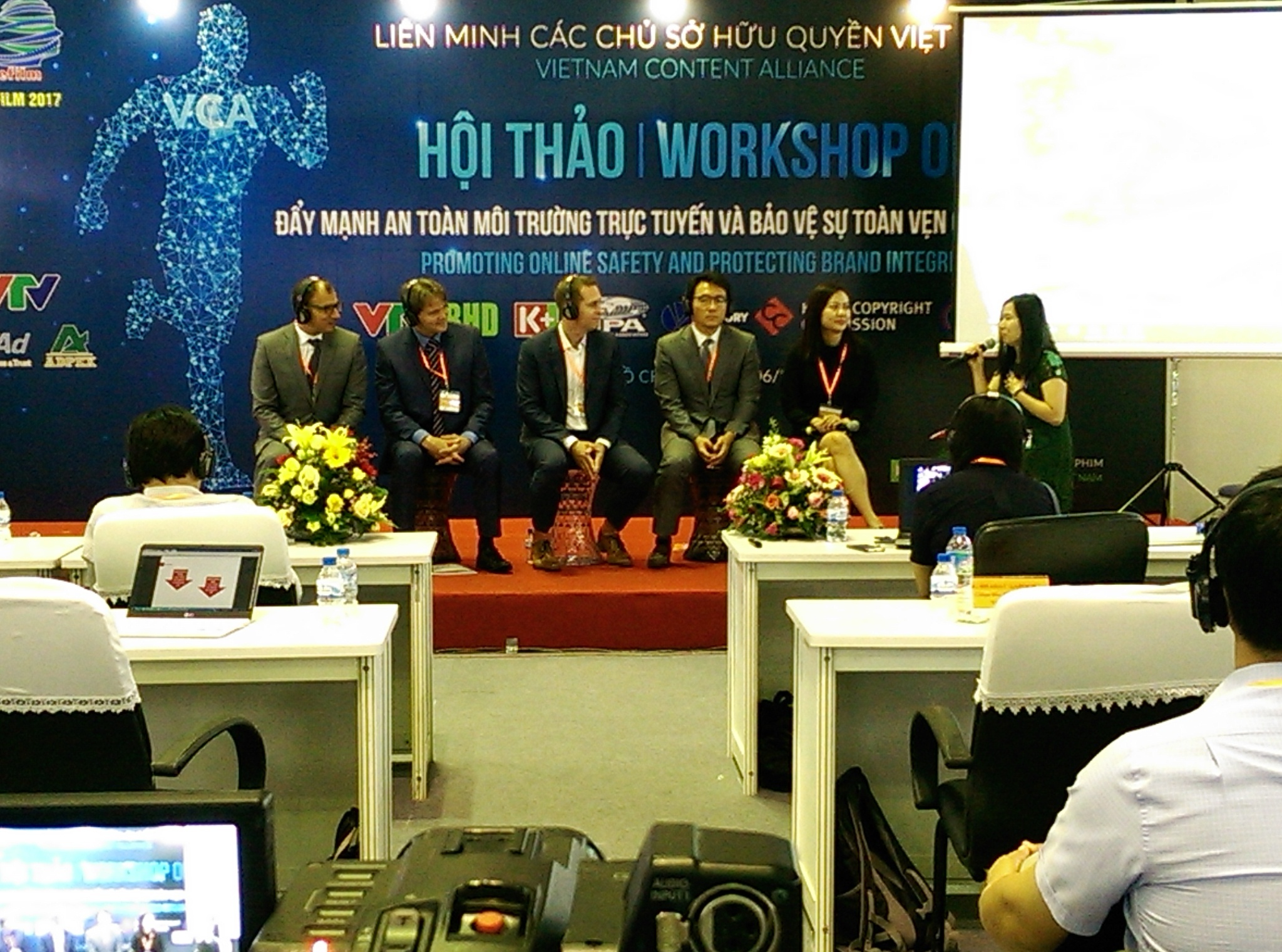 bao ve ban quyen truc tuyen voi phim chieu rap anh 1