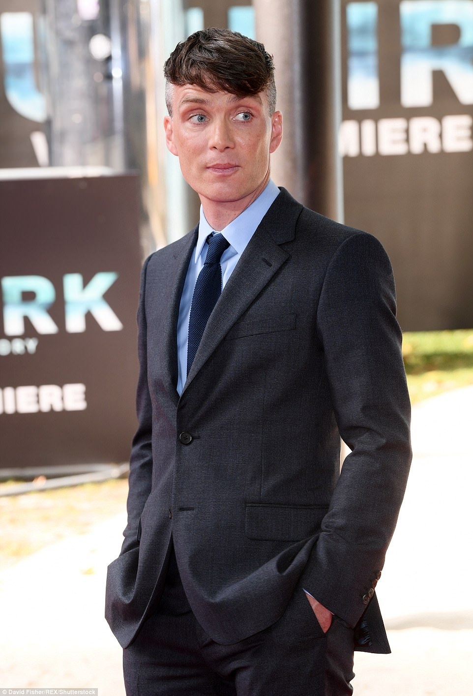 dan sao nam dien trai ra mat Dunkirk o London anh 11