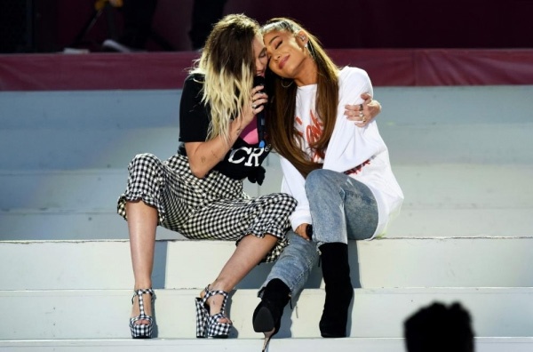 Ariana Grande la cong dan danh du cua Manchester anh 3