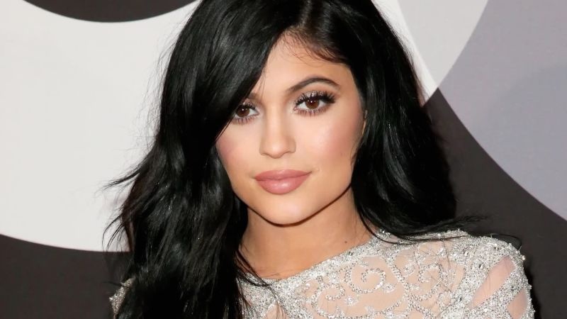 Kylie Jenner bi hack tai khoan, doa tung anh nong hinh anh