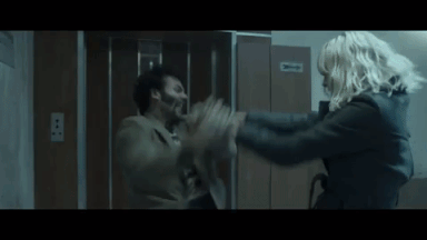 Charlize Theron khien doan phim kinh ngac ve kha nang danh vo hinh anh