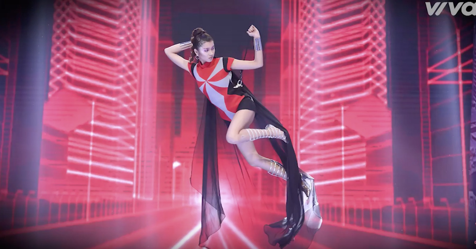 thí sinh cởi áo tắm bồn ở The Face  ảnh 3 thi sinh coi ao tam bon o The Face anh 3