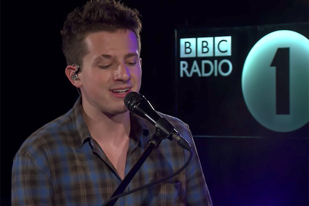 Charlie Puth bi la o khi hat hit moi cua Katy Perry hinh anh