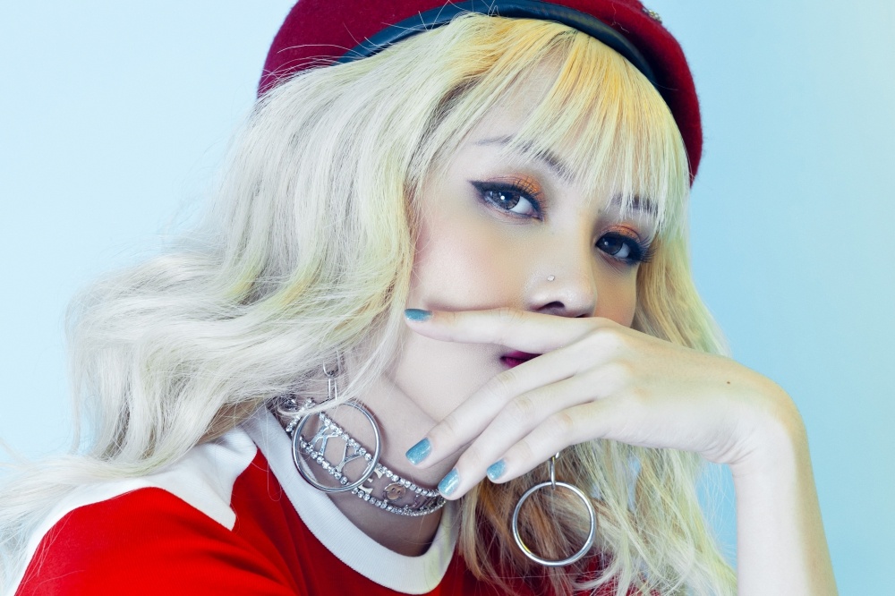 Thieu Bao Tram ra mat ca khuc tu sang tac sau thoi gian im ang hinh anh