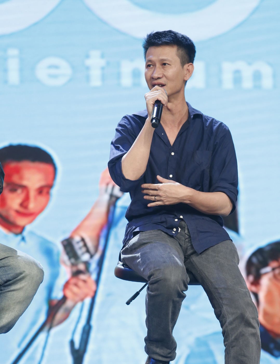 Glee giao luu voi khan gia anh 2