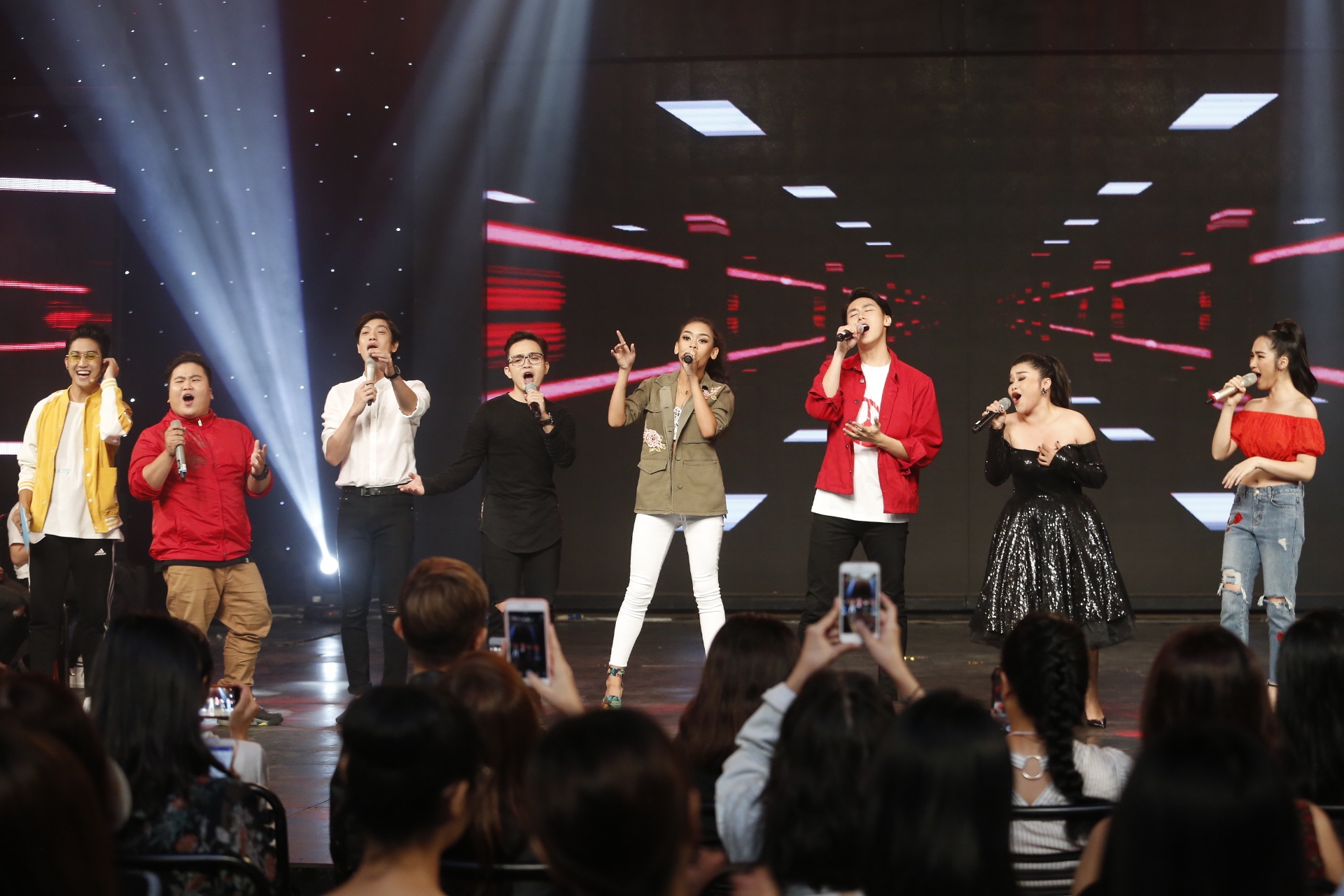 Glee giao luu voi khan gia anh 4