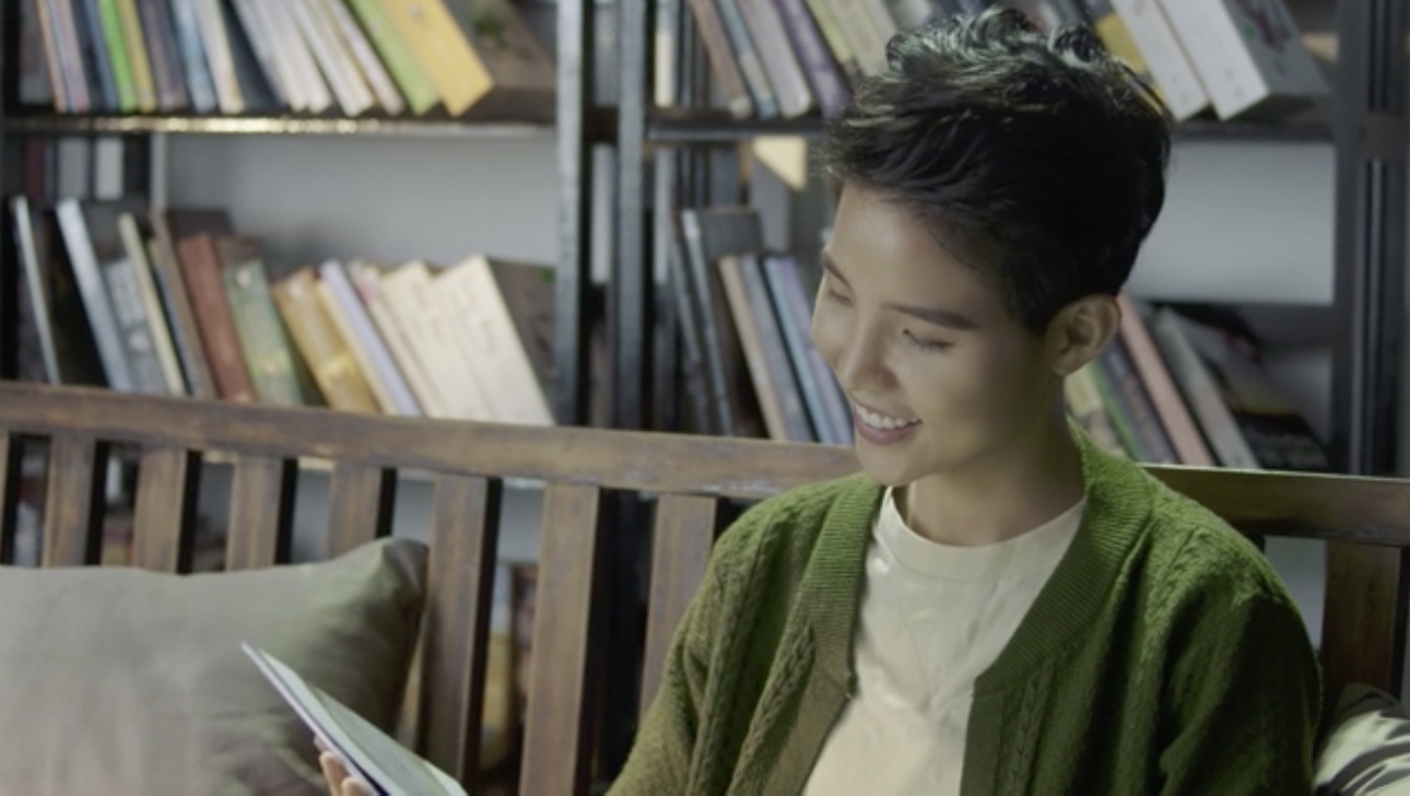 Vu Cat Tuong ke chuyen tinh yeu mua va nang bang MV hoat hinh hinh anh