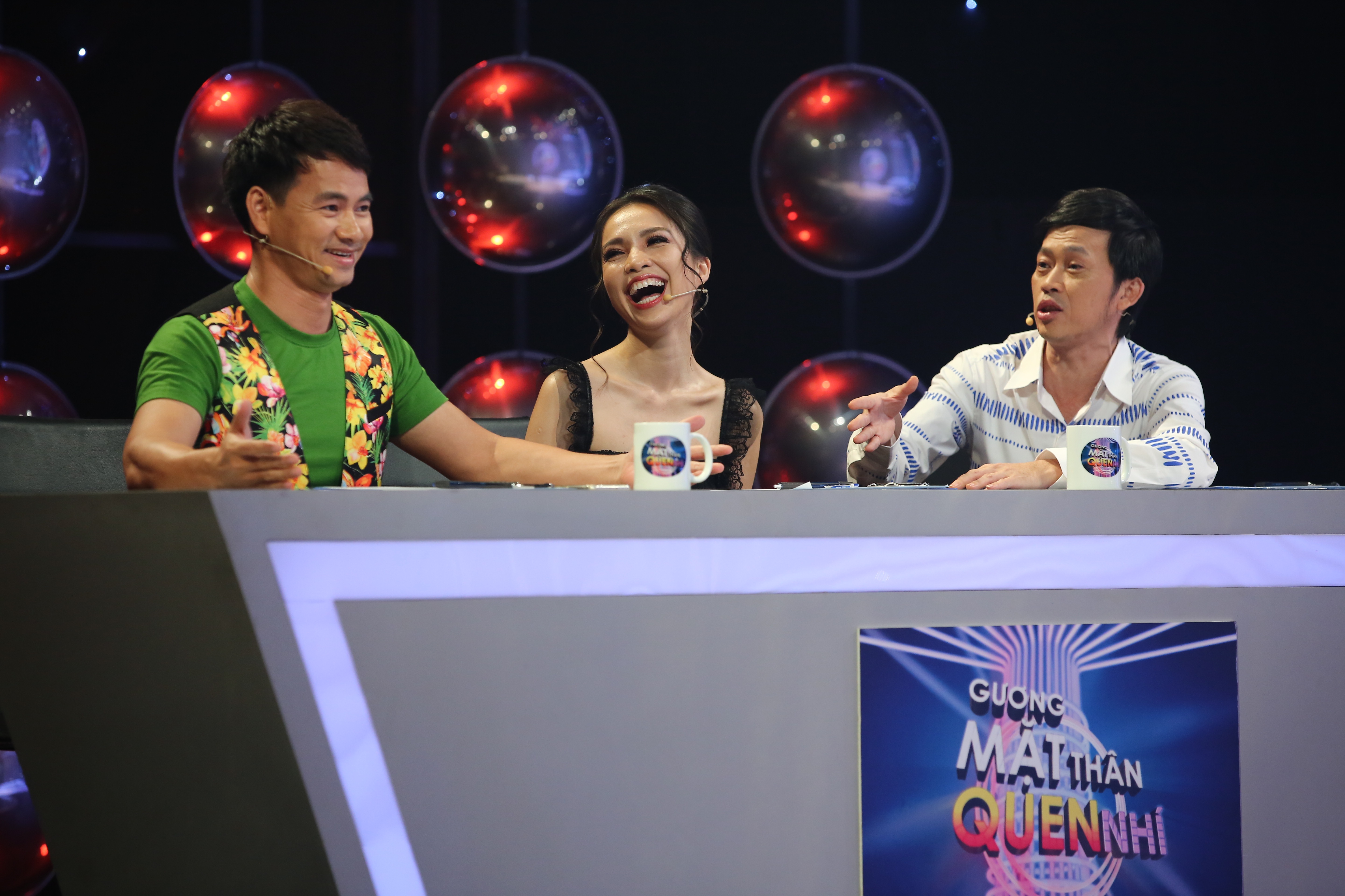 Xuan Bac trach Hoai Linh vi 'cai bem bem' tren song truyen hinh hinh anh