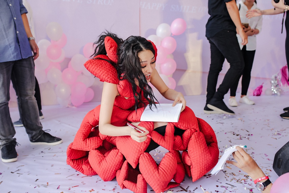 Bảo Anh lập kỷ lục fan meeting lớn nhất ảnh 13 Bao Anh lap ky luc fan meeting lon nhat anh 13