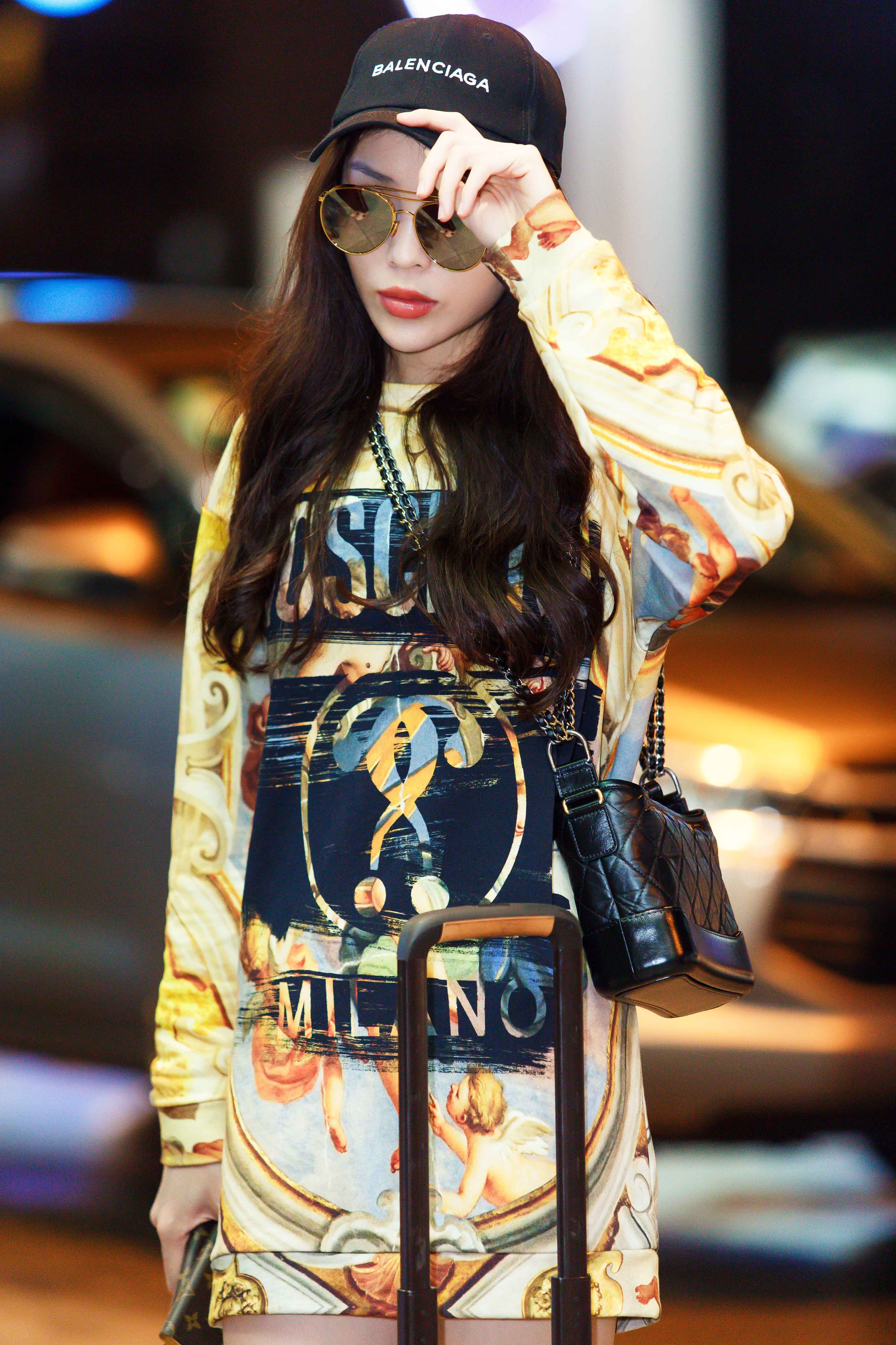 hoa hau Ky Duyen len duong du tuan le thoi trang anh 5