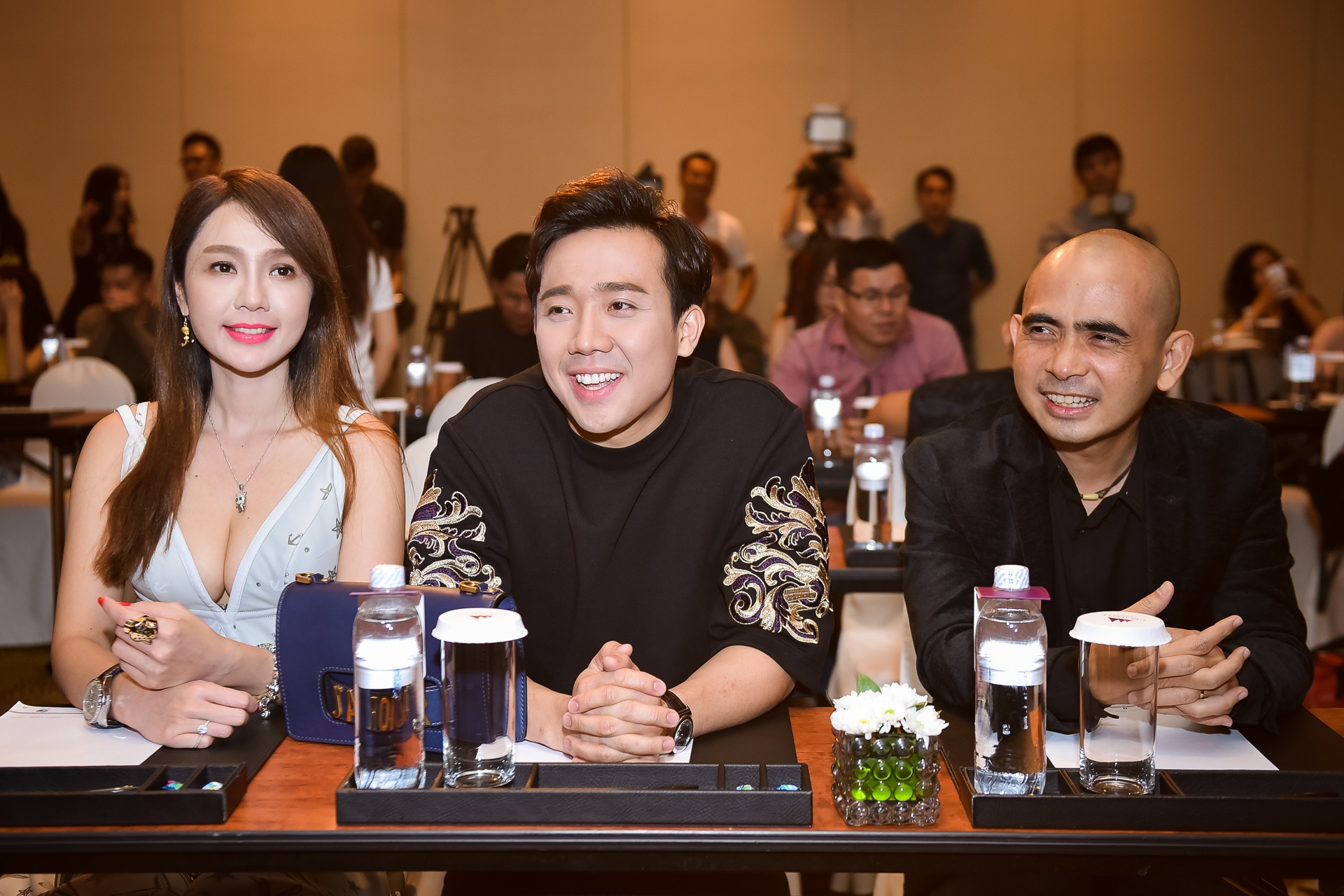 Helen Thanh Dao bat ngo du hop bao TV show cua Tran Thanh hinh anh