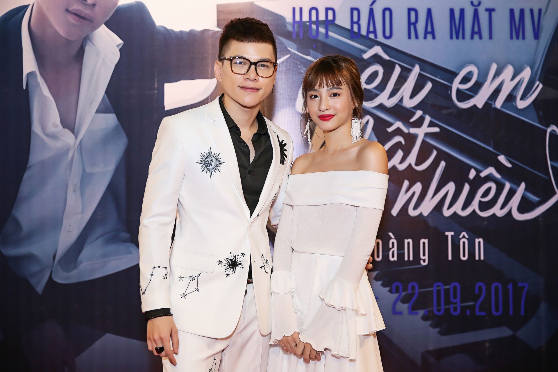 Hoang Ton tro lai voi 'Yeu em rat nhieu' sau tin giai nghe hinh anh