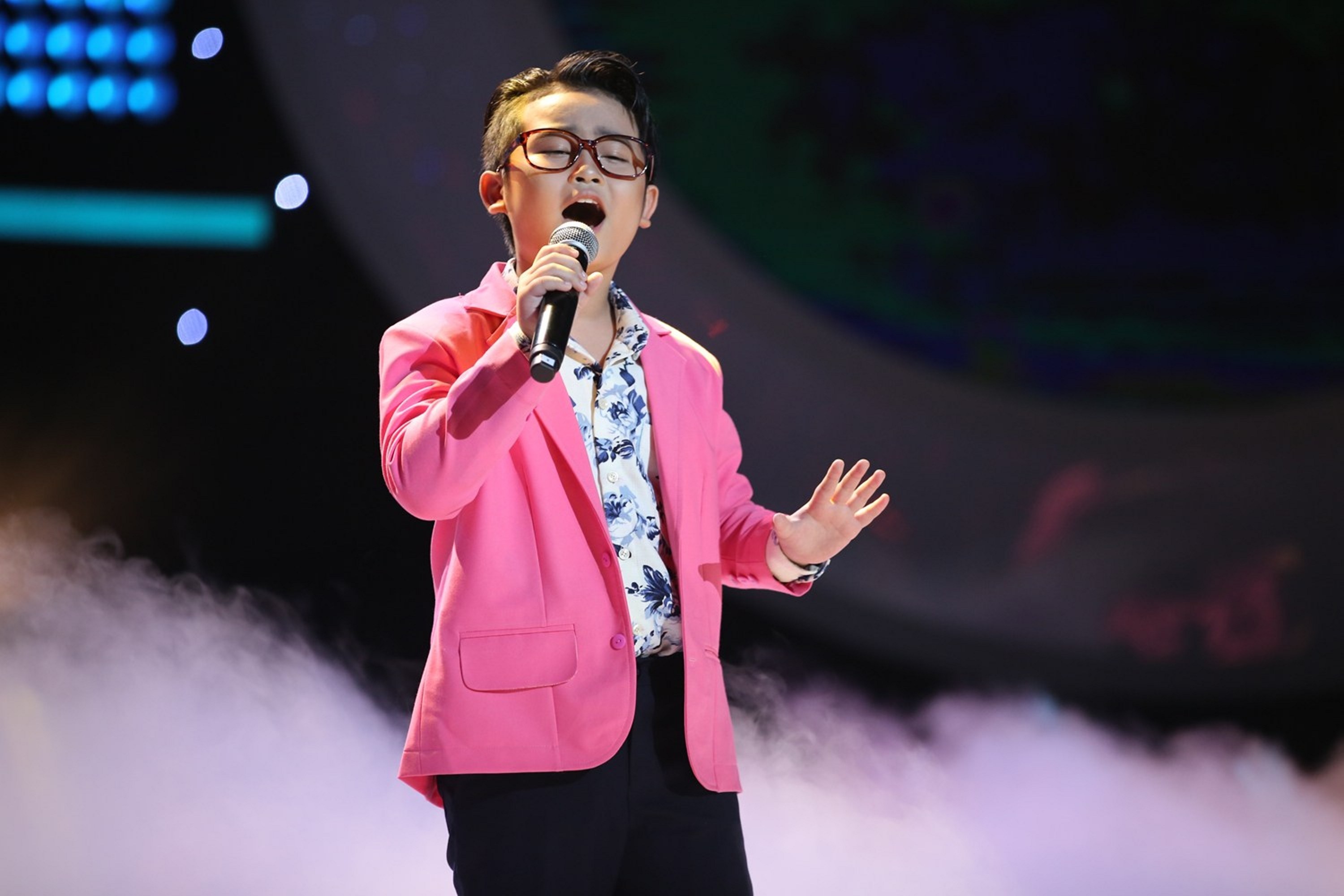 Tiet muc trinh dien cua be Tuan Ngoc trong vai Ha Anh Tuan. hinh anh