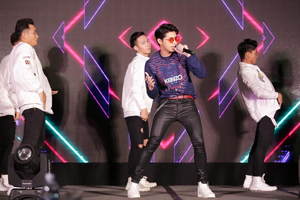 tinh ban Dong Nhi va Noo Phuoc Thinh anh 6