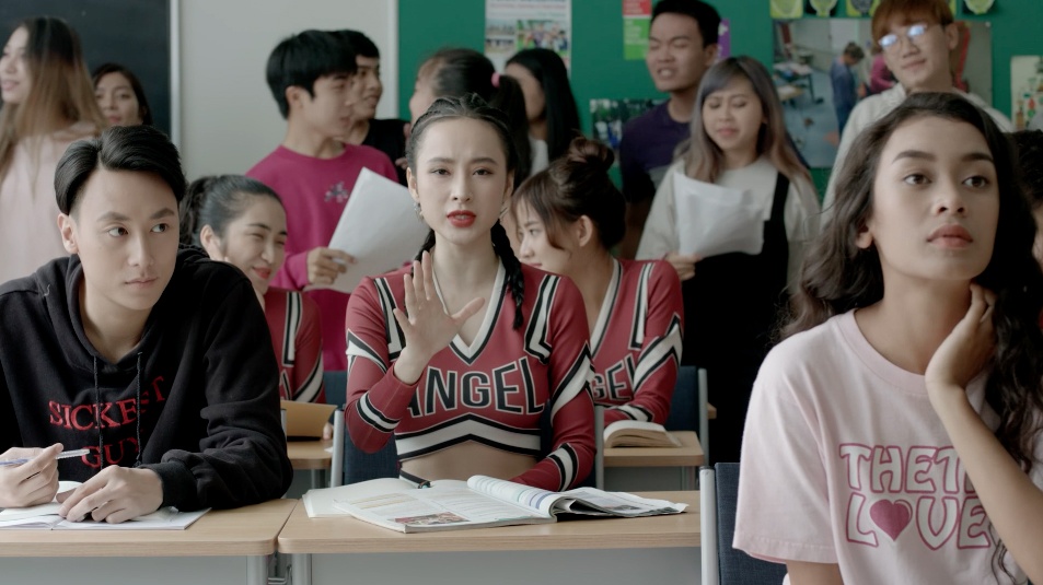'Glee': Angela Phuong Trinh khoe giong trong hit moi hinh anh