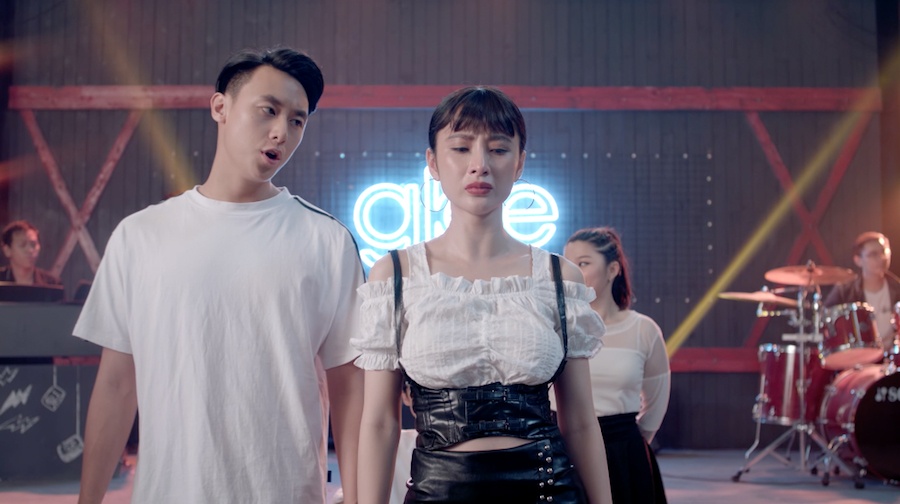 Phien ban 'Trot yeu' soi dong cua CLB Glee hinh anh