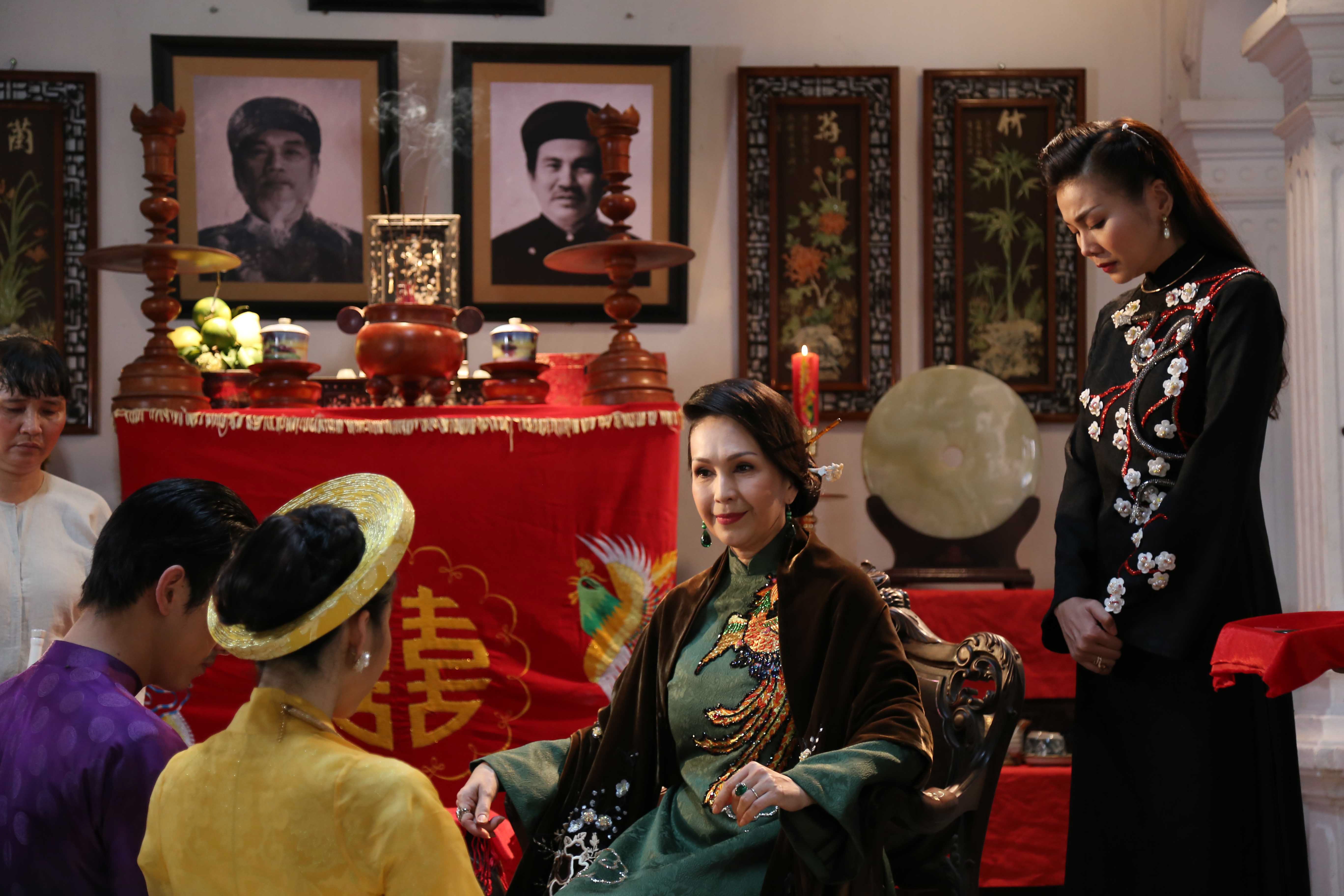 ao ba ba trong phim Me chong anh 9