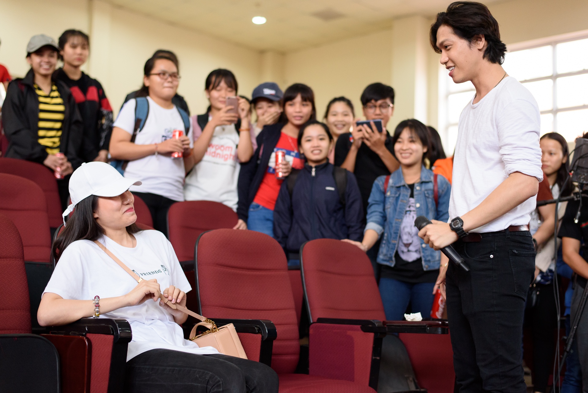 Vo cu Lam Vinh Hai chap nhan loi to tinh bat ngo cua Hien Sen hinh anh