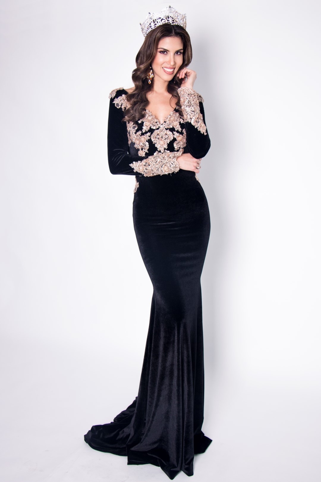 chan dung nhan sac Hoa hau Hoa binh quoc te anh 5