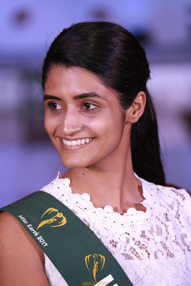 mat moc cua thi sinh Hoa hau Trai Dat anh 19