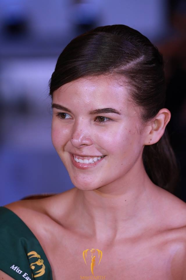 mat moc cua thi sinh Hoa hau Trai Dat anh 14