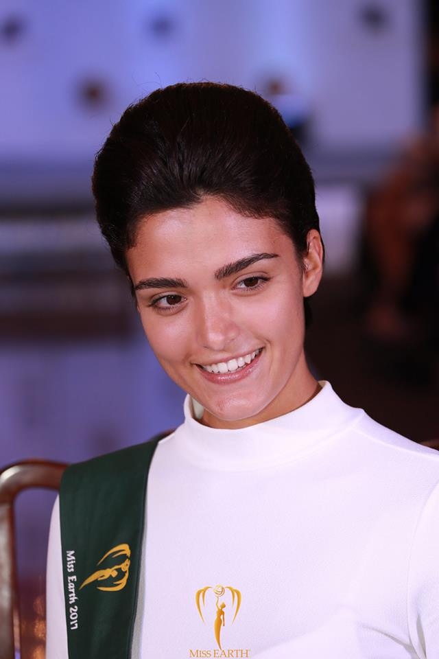 mat moc cua thi sinh Hoa hau Trai Dat anh 3