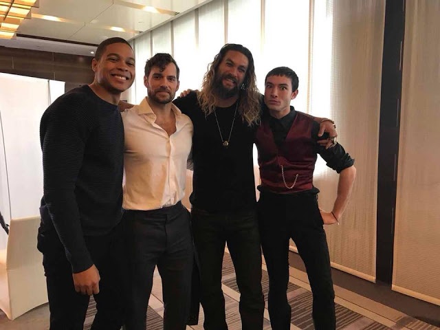 Henry Cavill xuat hien o hop bao Justice League anh 8