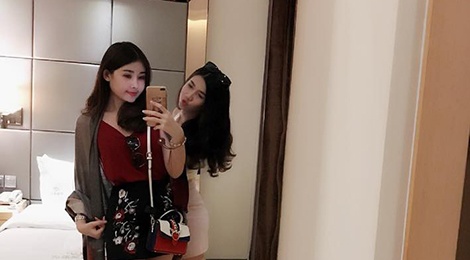 Cuoc song sang chanh dat day hang hieu cua tan Hoa hau Dai duong hinh anh