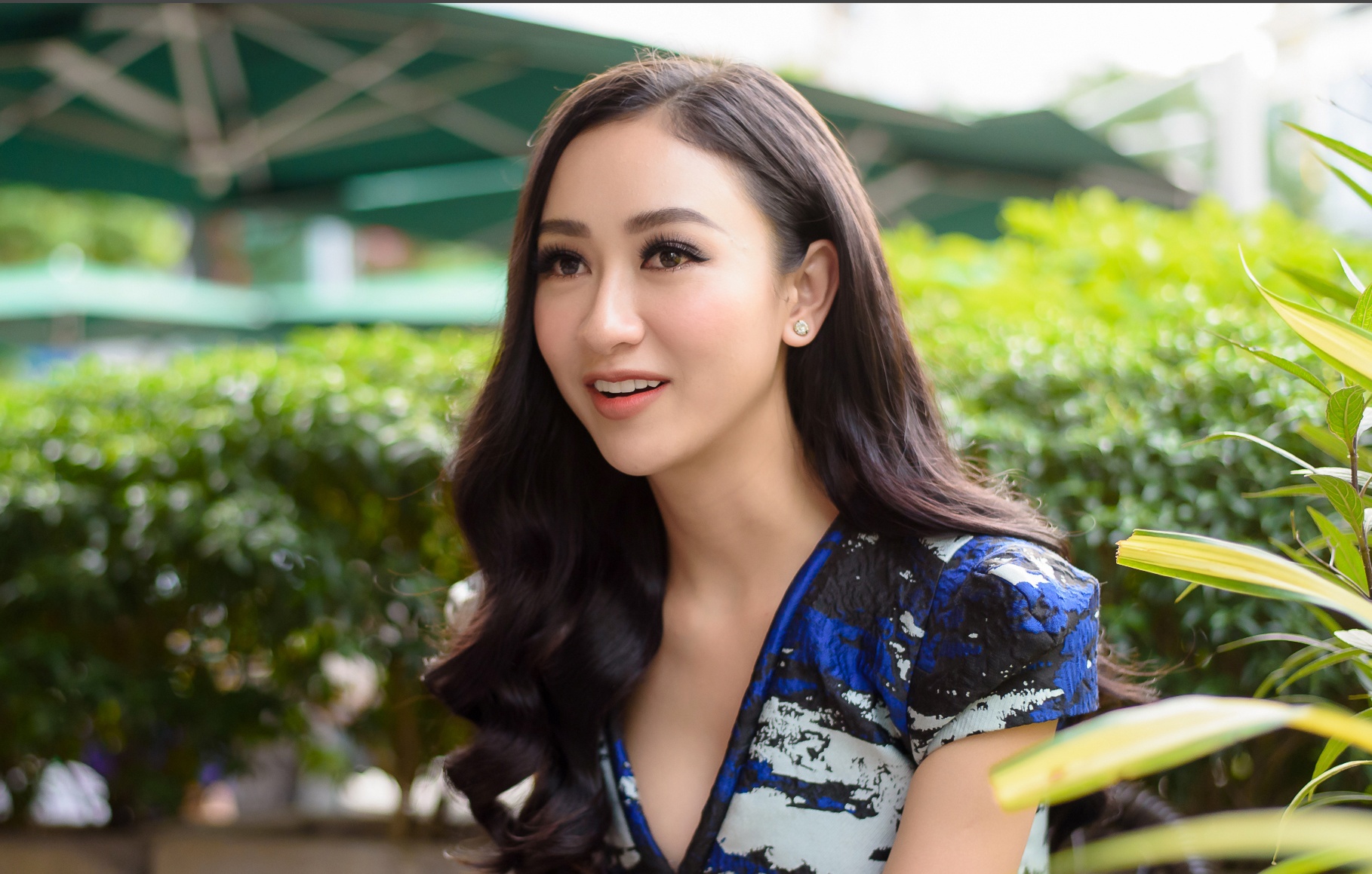 Ha Thu Hoa hau Trai dat 2017 anh 1