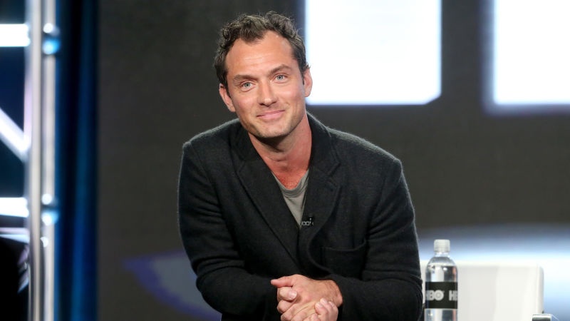 Jude Law dong Captain Marvel anh 1