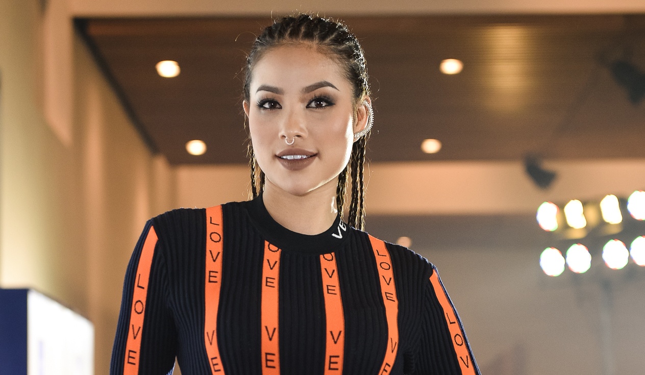 My nhan Viet mac ca tinh tren tham do show thoi trang hinh anh