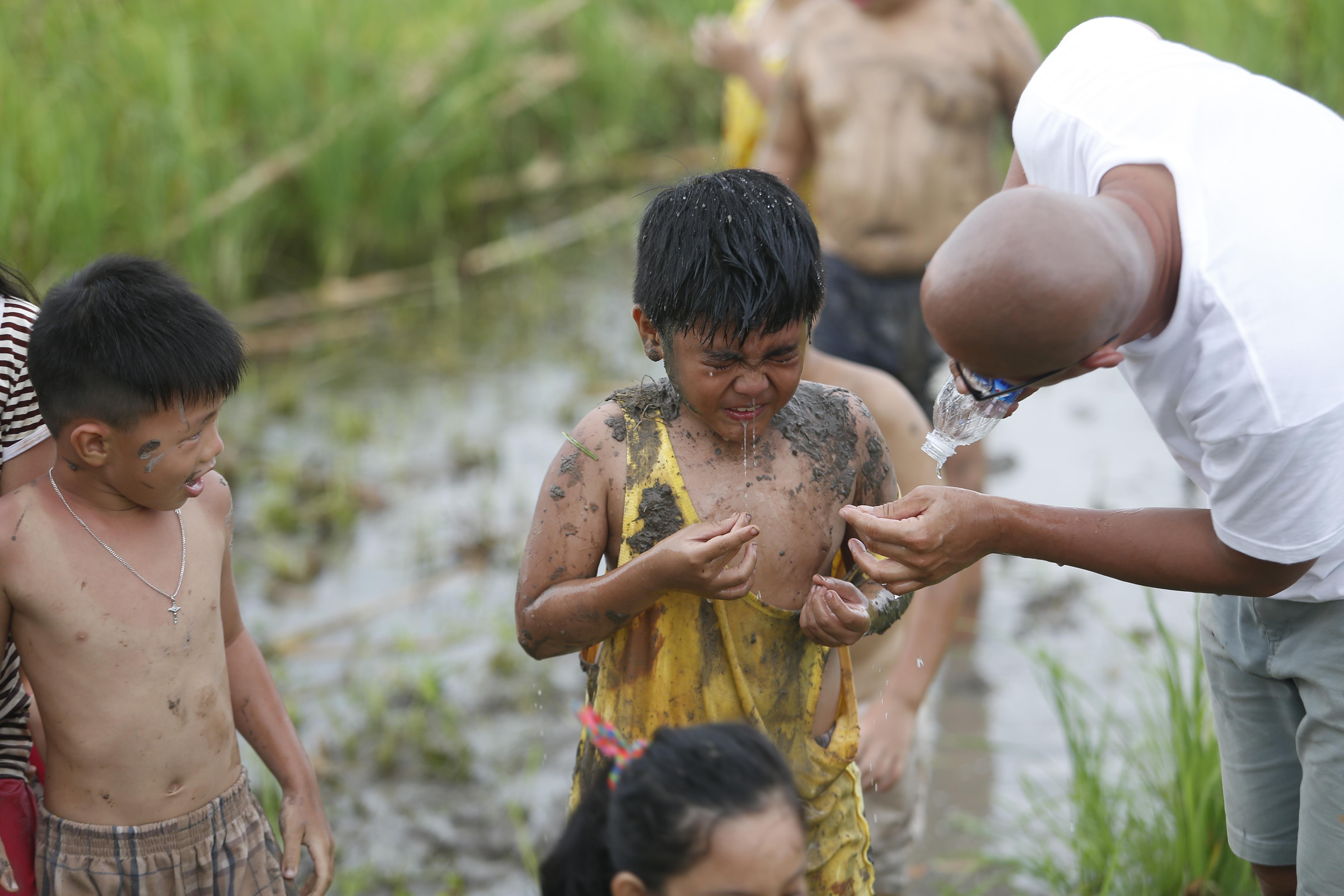 be Duy Anh dong Khi con la nha anh 3